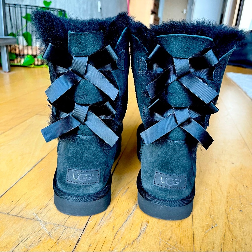 Ugg Bailey Black Boots Size 8
